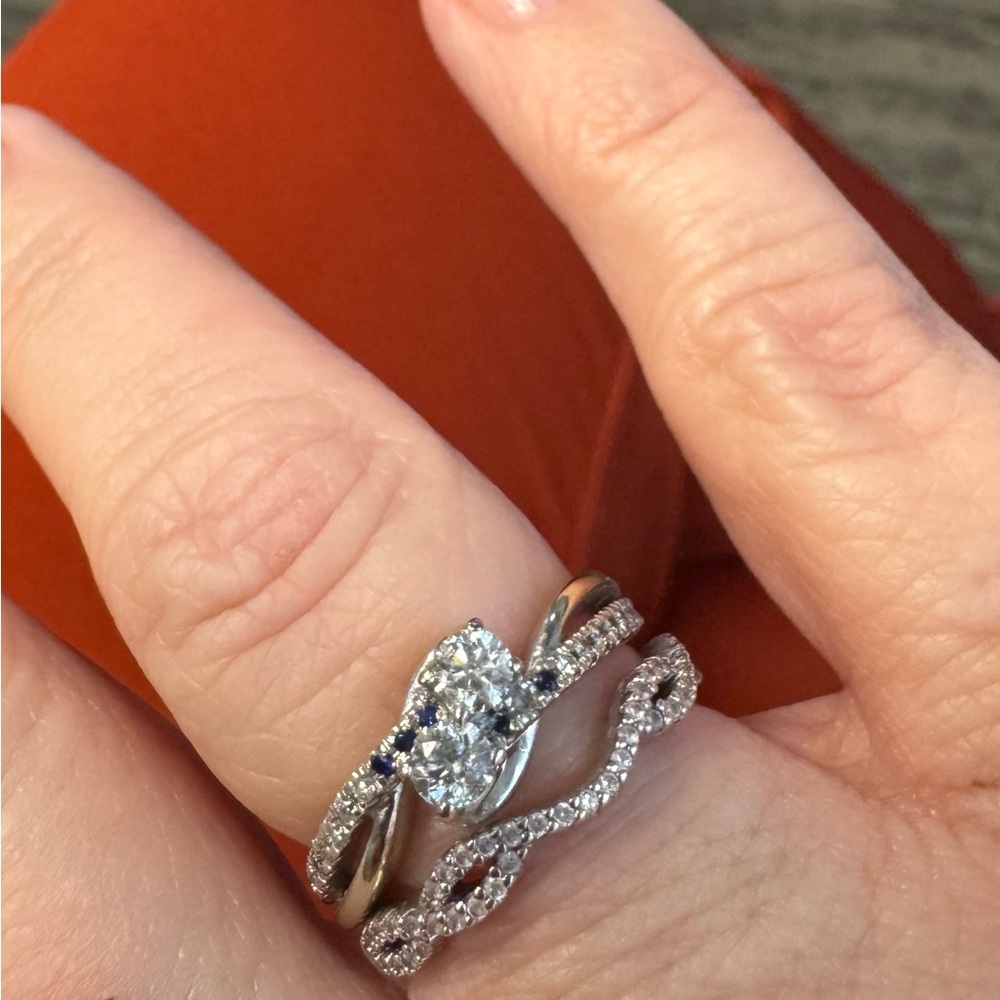 Kay Jewelers Ever Us bypass 2 Diamond and sapphire ring size 7 - Picture 3 of 3